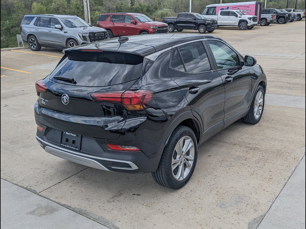Used 2023 Buick Encore GX Preferred w/ Cold Weather Comfort Package FWD image 7