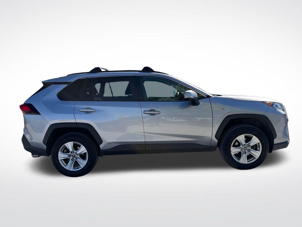 Used 2021 Toyota RAV4 XLE w/ Convenience Package AWD/4WD image 18