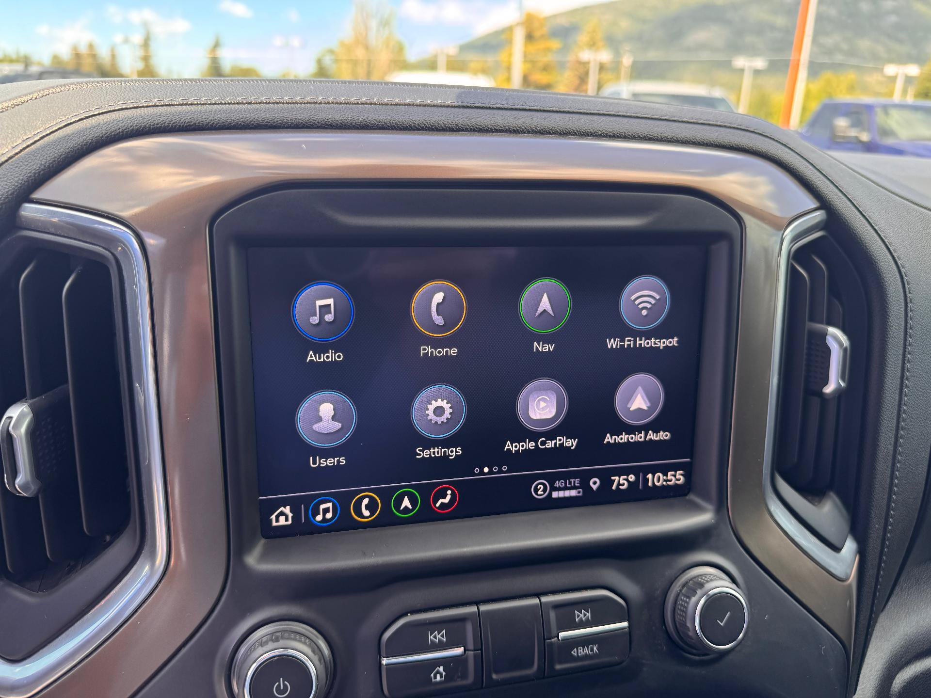 Used 2021 Chevrolet Silverado 1500 High Country w/ Technology Package AWD/4WD image 31