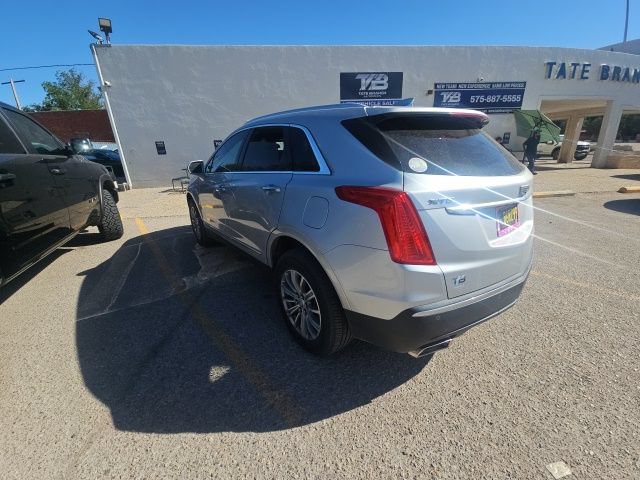 Used 2017 Cadillac XT5 Luxury w/ Driver Awareness Package FWD image 5