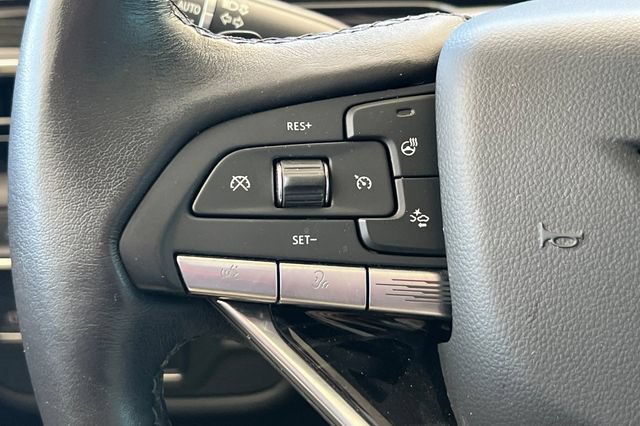 Used 2021 Cadillac Escalade ESV Sport w/ Driver Assist Tech Package AWD/4WD image 34