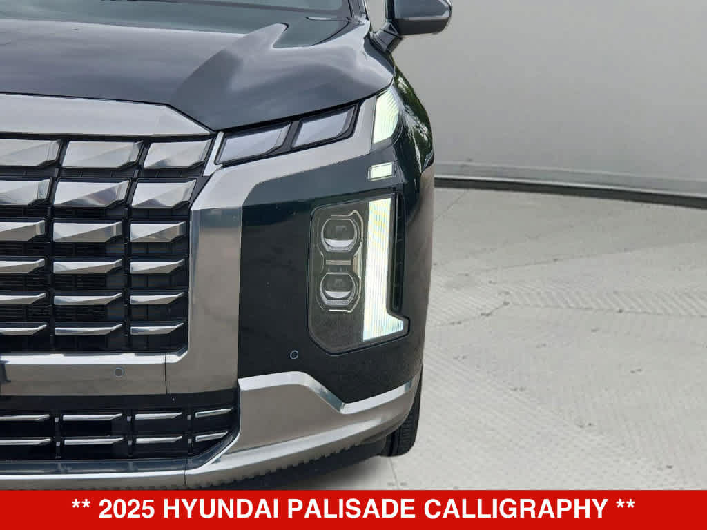 Used 2025 Hyundai Palisade Calligraphy AWD/4WD image 11