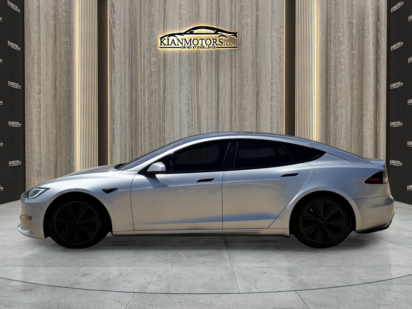 Used 2025 Tesla Model S AWD/4WD image 4