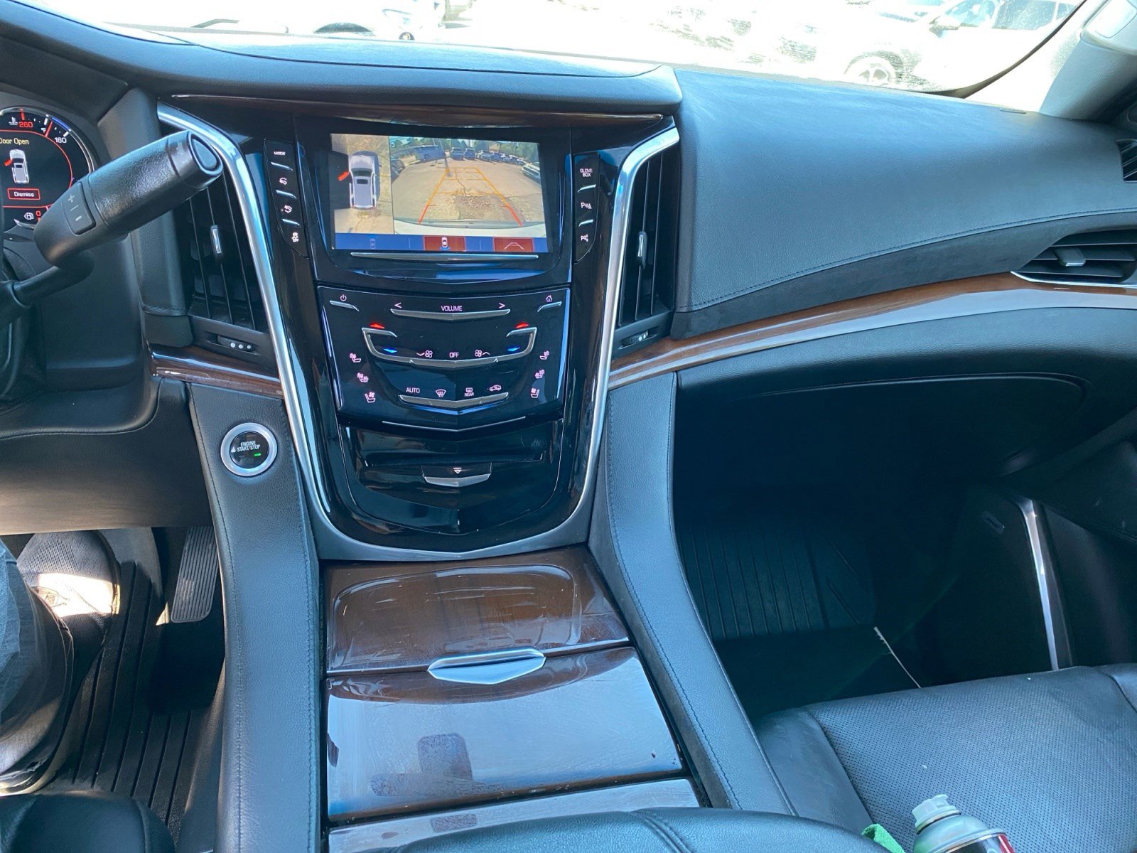 Used 2018 Cadillac Escalade 4WD image 14