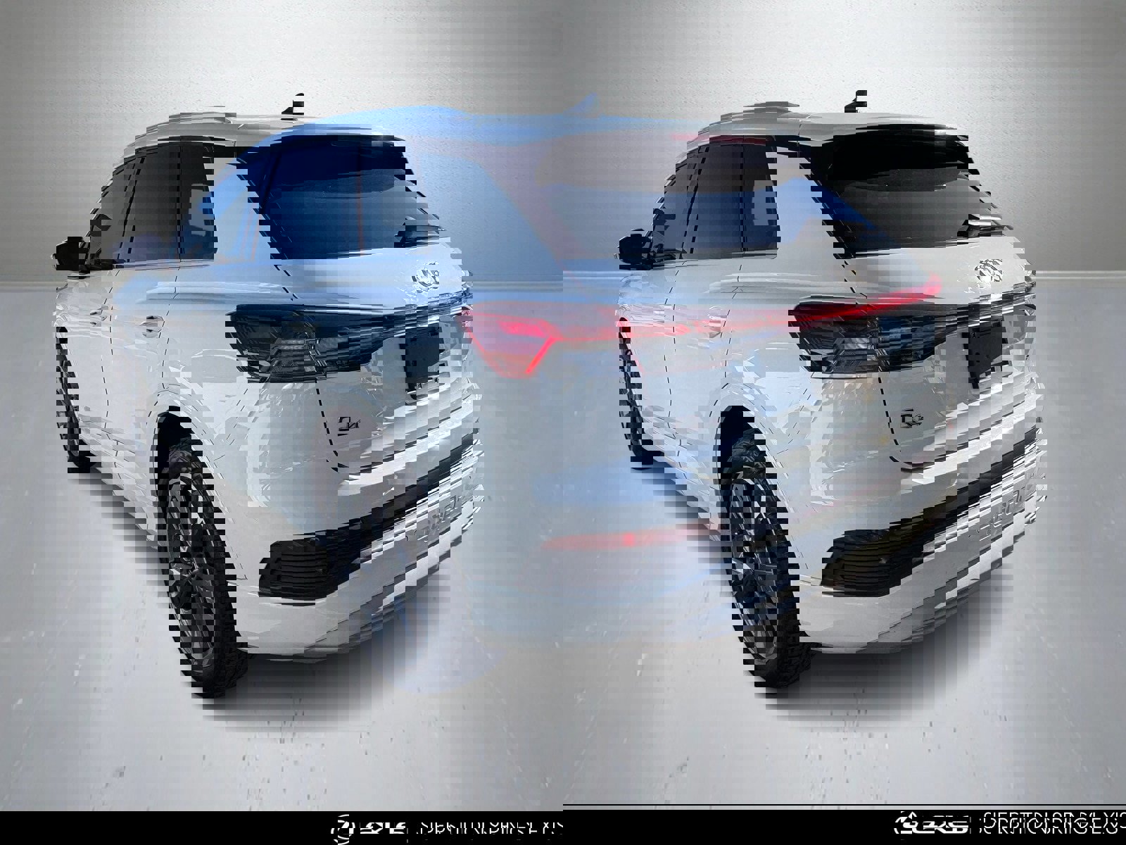 Used 2022 Audi Q4 e-tron Premium Plus w/ Premium Plus image 4