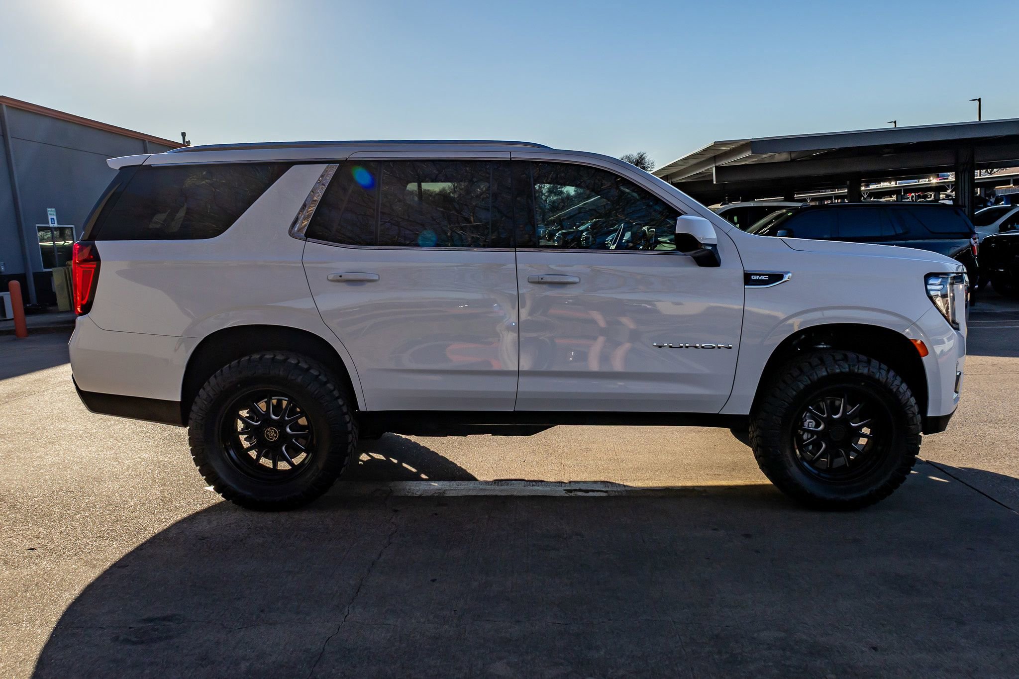 Used 2023 GMC Yukon SLE w/ Max Trailering Package image 11