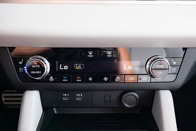 New 2025 Mitsubishi Outlander AWD image 19