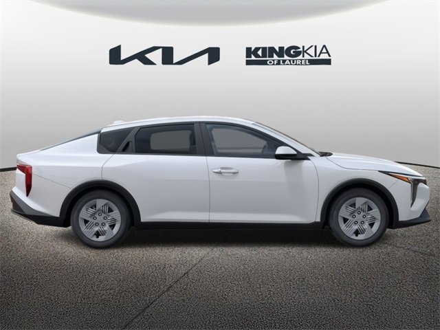 New 2025 Kia K4 LX image 8