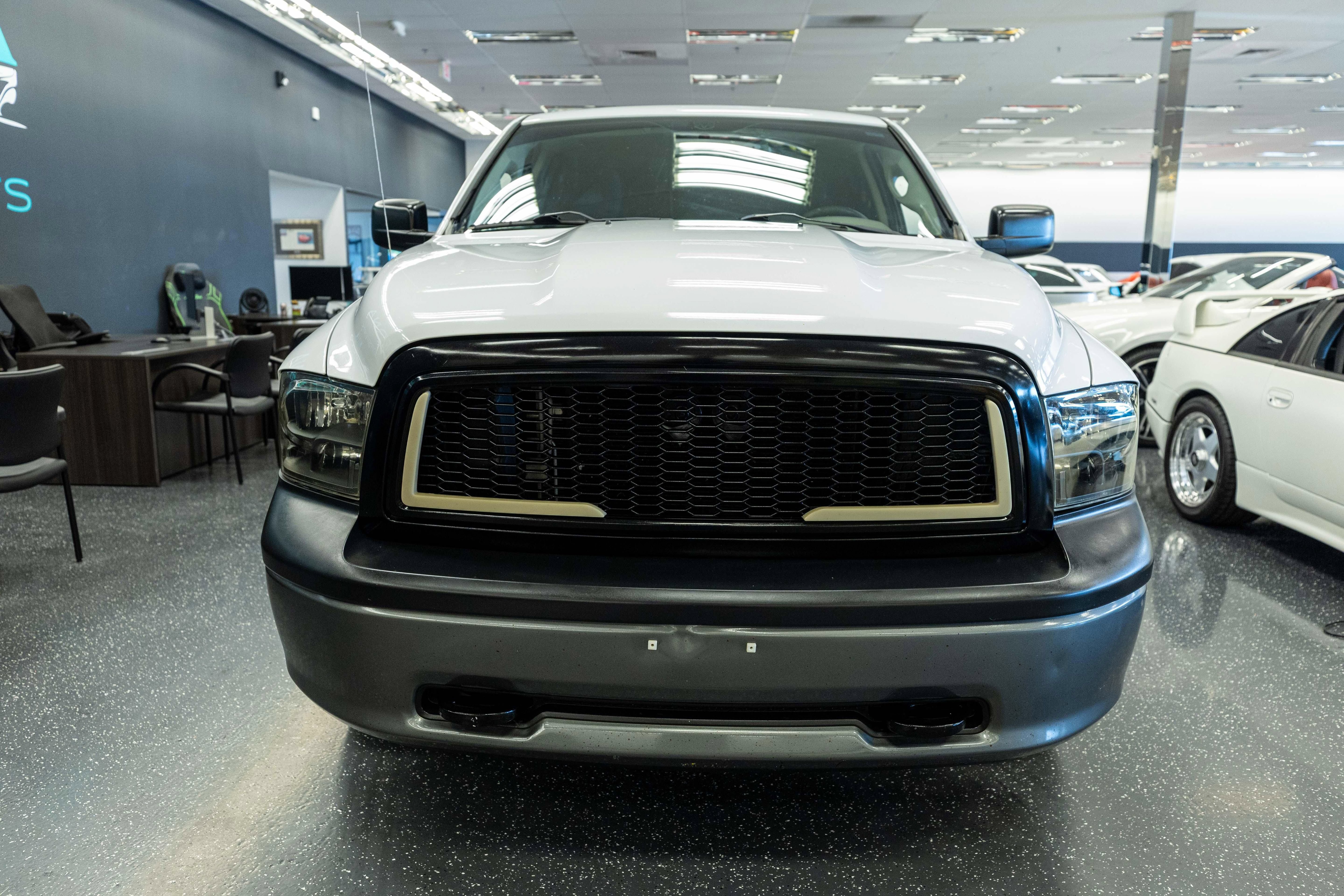 Used 2010 Dodge Ram 1500 Truck ST w/ ST Popular Equipment Group AWD/4WD image 2