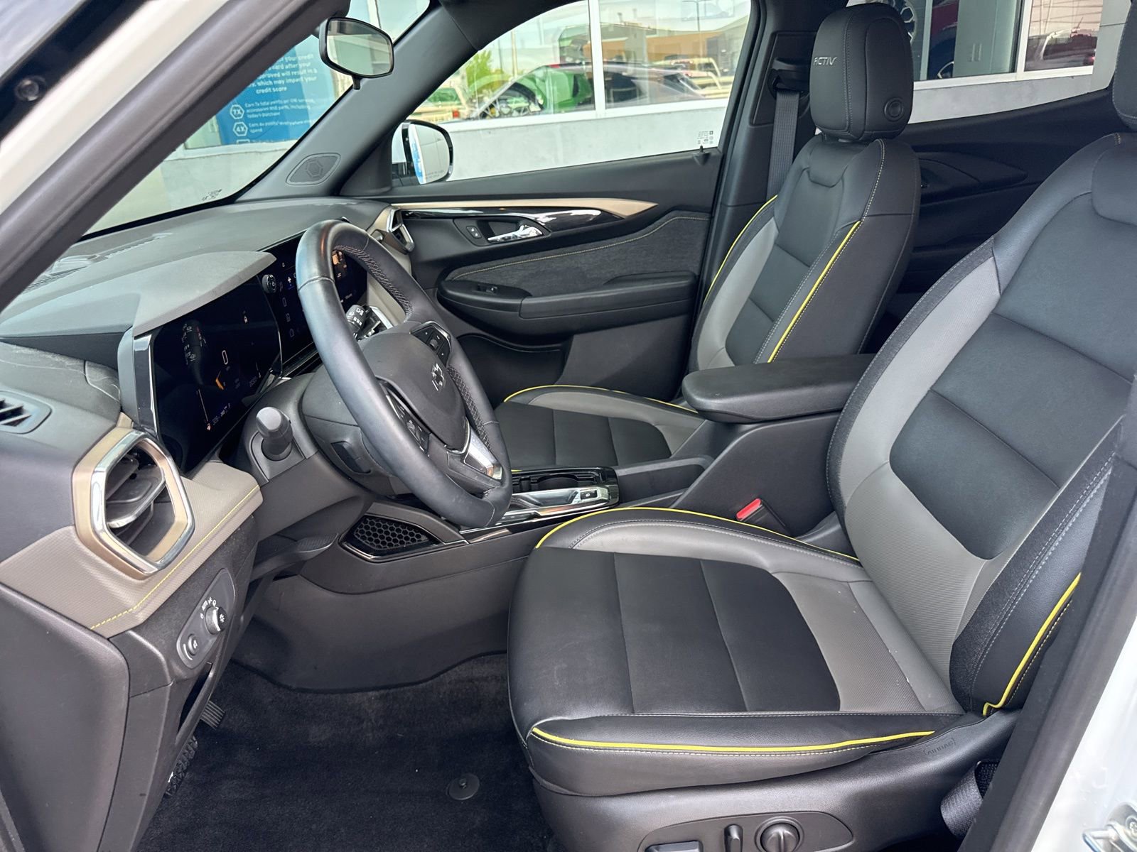 Used 2024 Chevrolet TrailBlazer ACTIV w/ Driver Confidence Package AWD/4WD image 17