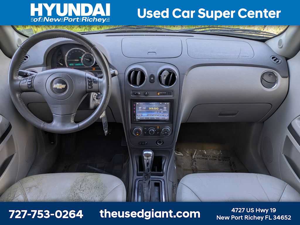 Used 2010 Chevrolet HHR LT FWD image 16