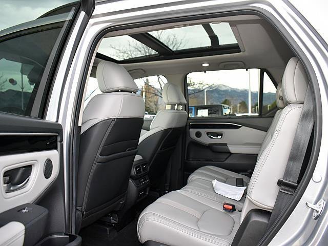 Used 2024 Honda Pilot Touring image 15