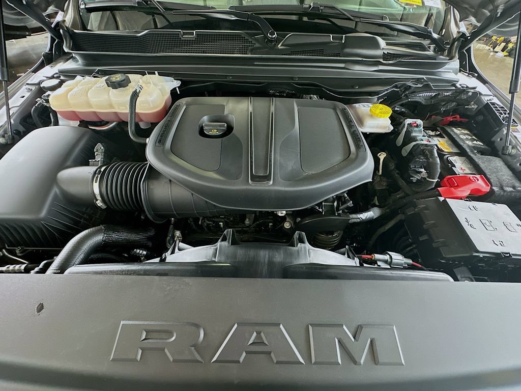 Used 2025 RAM 1500 Big Horn AWD/4WD image 32
