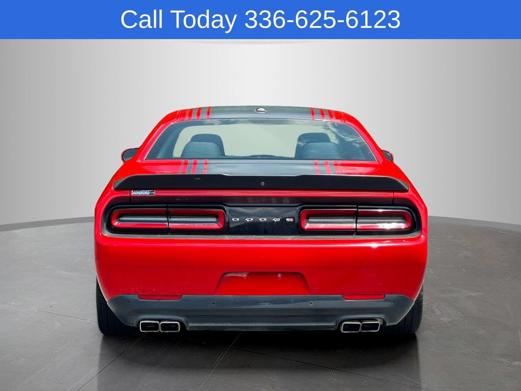 Used 2016 Dodge Challenger R/T RWD image 5
