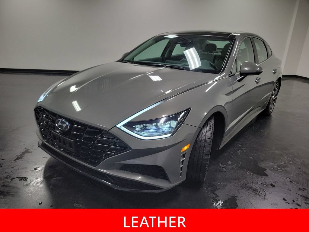 Used 2023 Hyundai Sonata Limited w/ Preferred Accessory Package FWD image 4