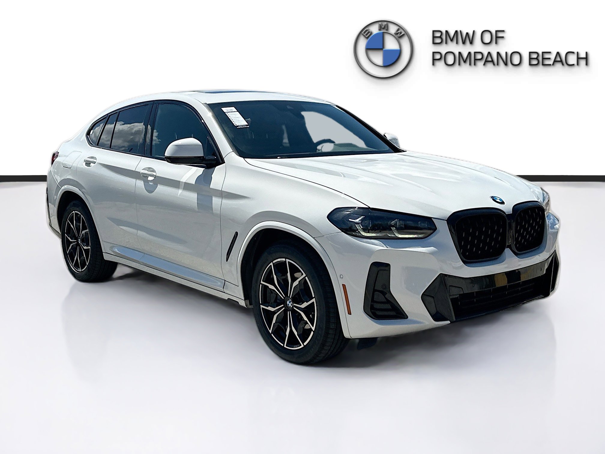 Used 2023 BMW X4 xDrive30i w/ M Sport Package image 1