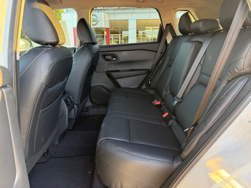 New 2026 Nissan Rogue S image 23