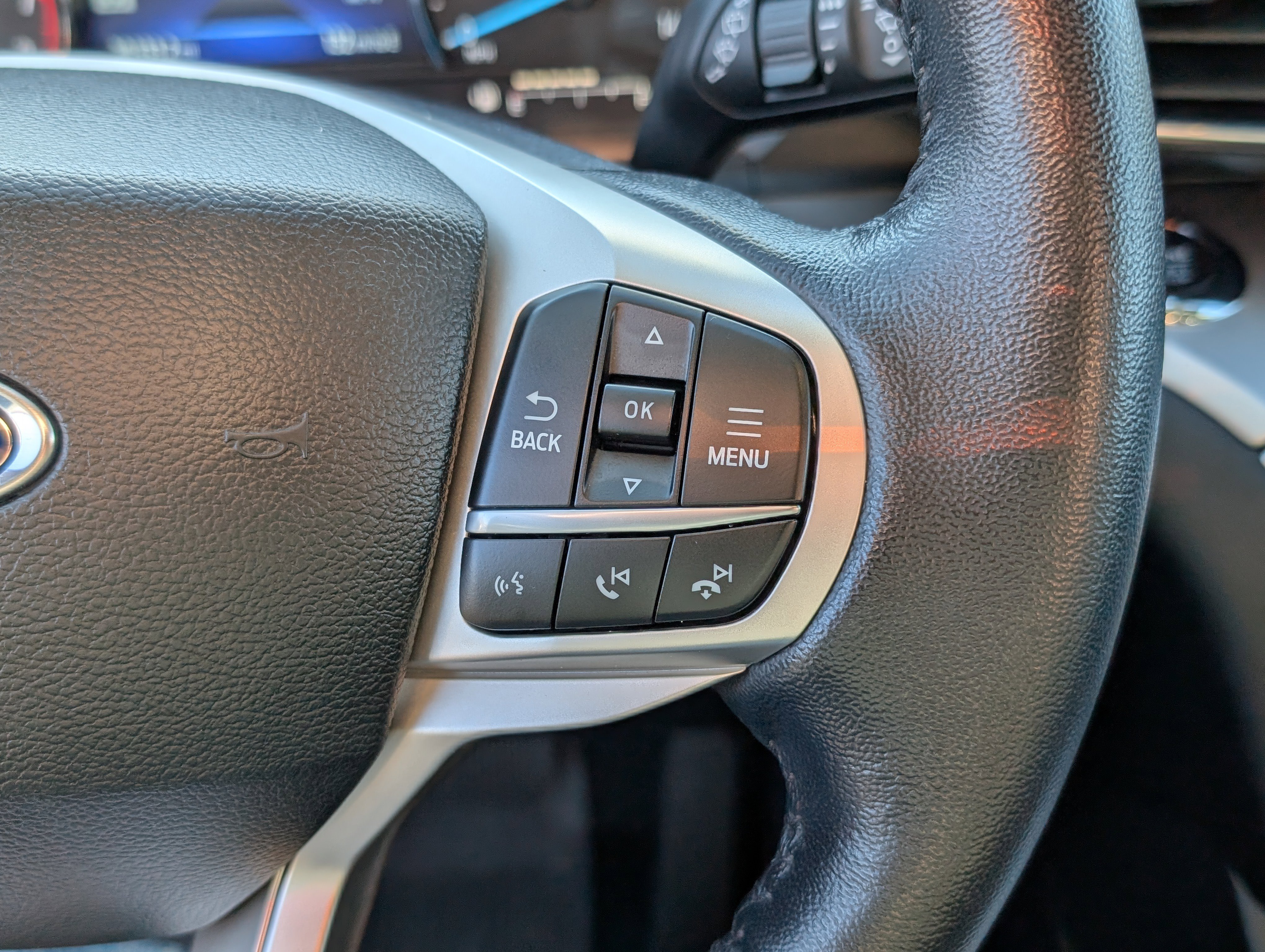 Certified 2022 Ford Explorer XLT w/ Equipment Group 202A image 24