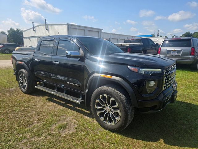 Used 2023 GMC Canyon Denali w/ Denali Black Edition AWD/4WD image 11