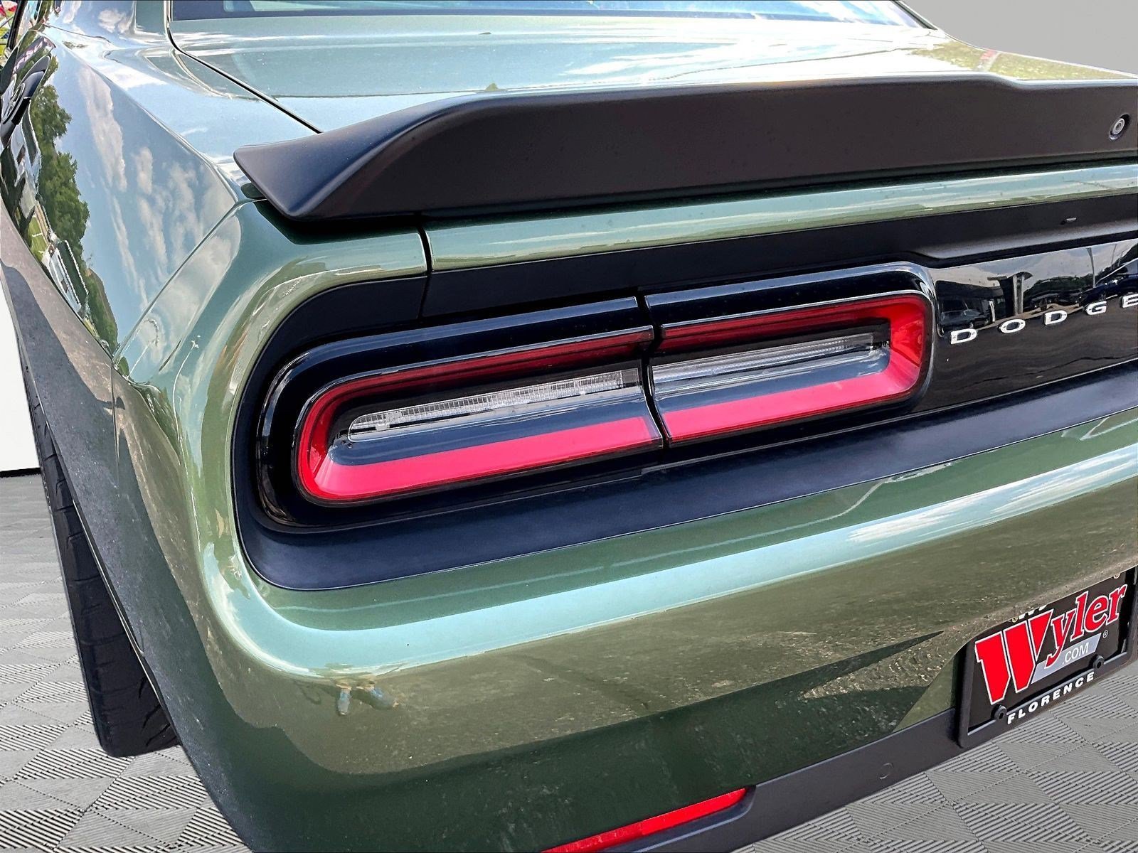 Used 2022 Dodge Challenger R/T Scat Pack RWD image 19