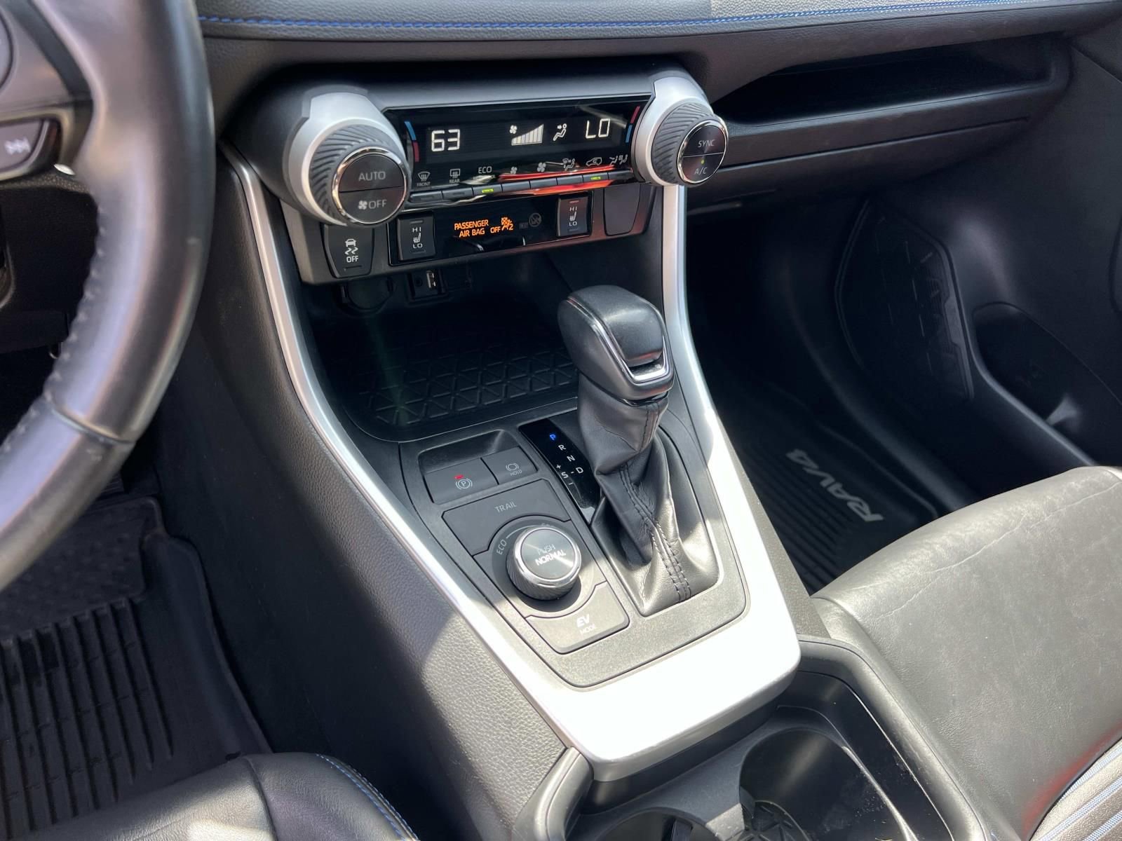 Used 2019 Toyota RAV4 XSE w/ XSE Weather Package image 30