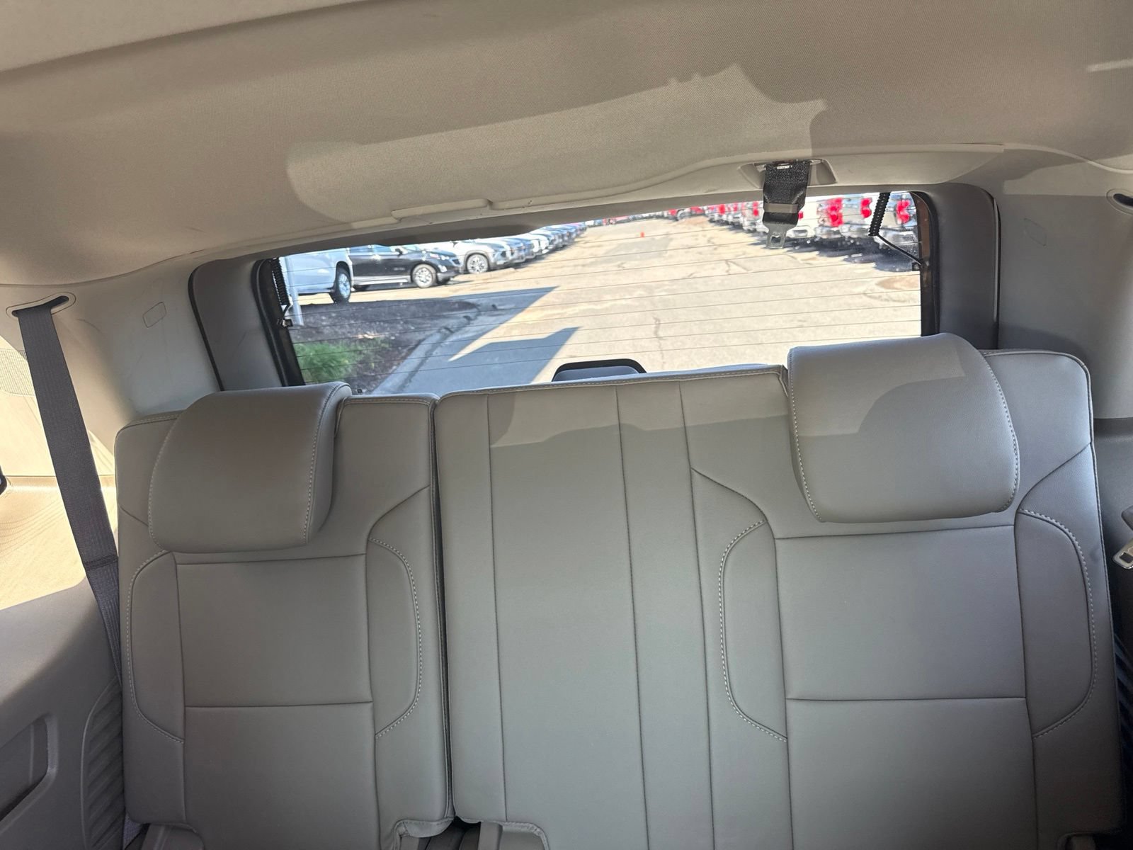 Used 2019 Chevrolet Tahoe LT w/ Luxury Package AWD/4WD image 18