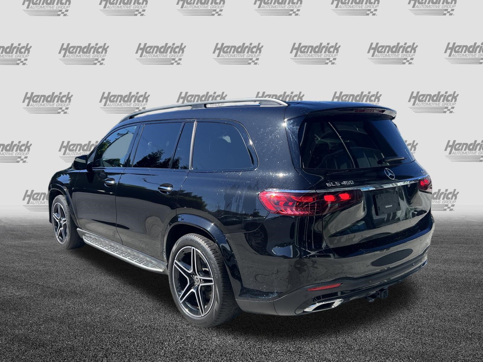 Used 2024 Mercedes-Benz GLS 450 4MATIC image 8