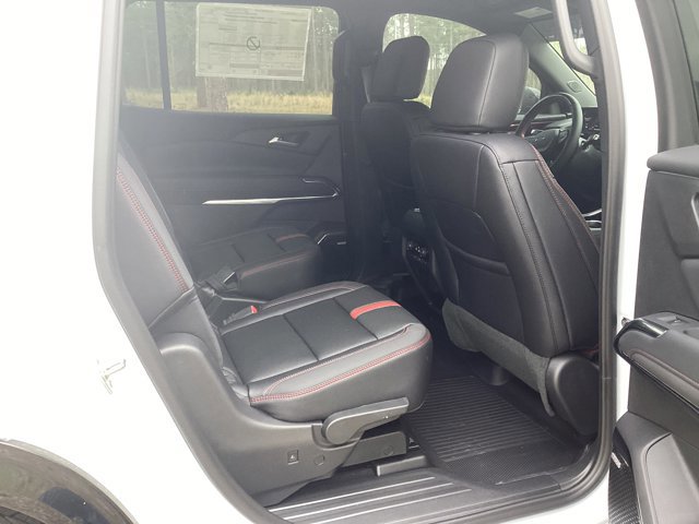 New 2026 Chevrolet Traverse RS w/ LPO, Floor Liner Package FWD image 20