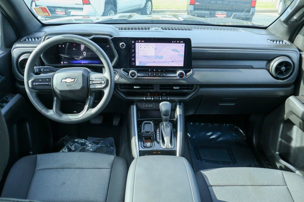 Used 2025 Chevrolet Colorado W/T image 7