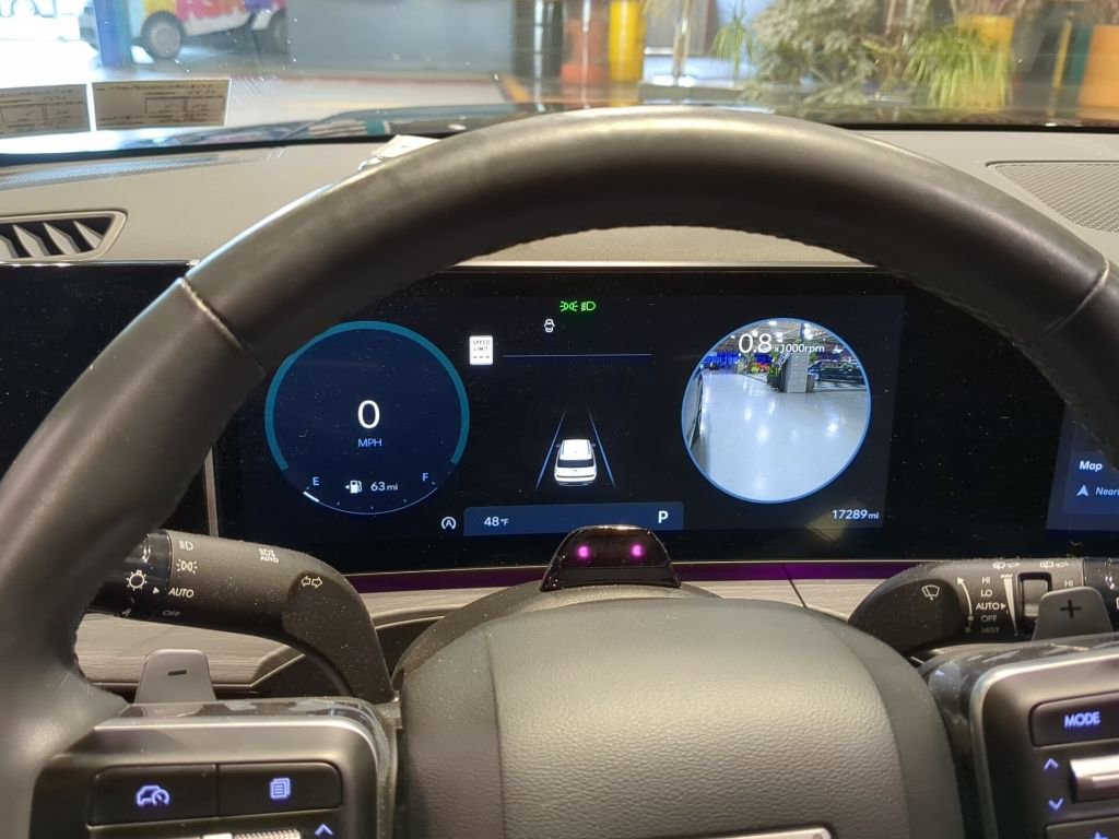 Used 2024 Hyundai Santa Fe Limited image 15