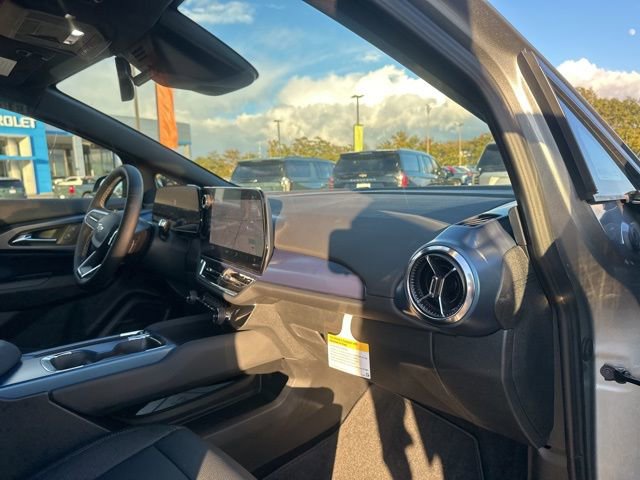 New 2026 Chevrolet Equinox EV LT image 34