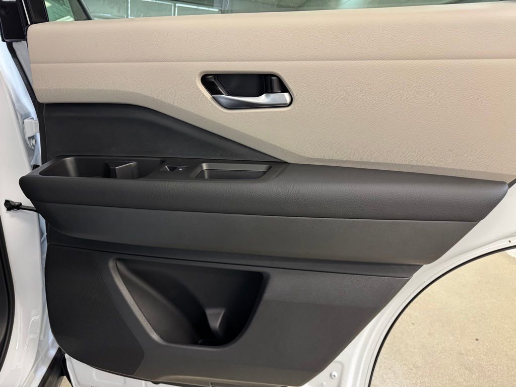 New 2026 Nissan Pathfinder SL image 25