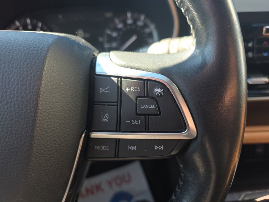 Used 2020 Toyota Highlander Platinum image 27