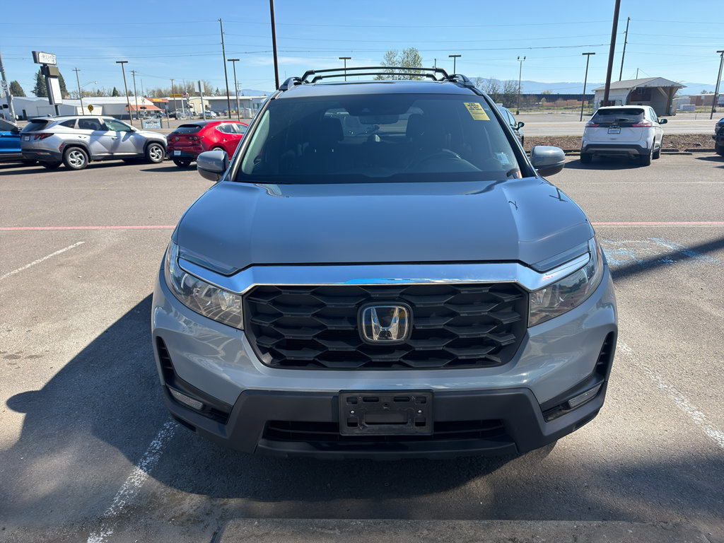 Used 2023 Honda Passport EX-L image 2
