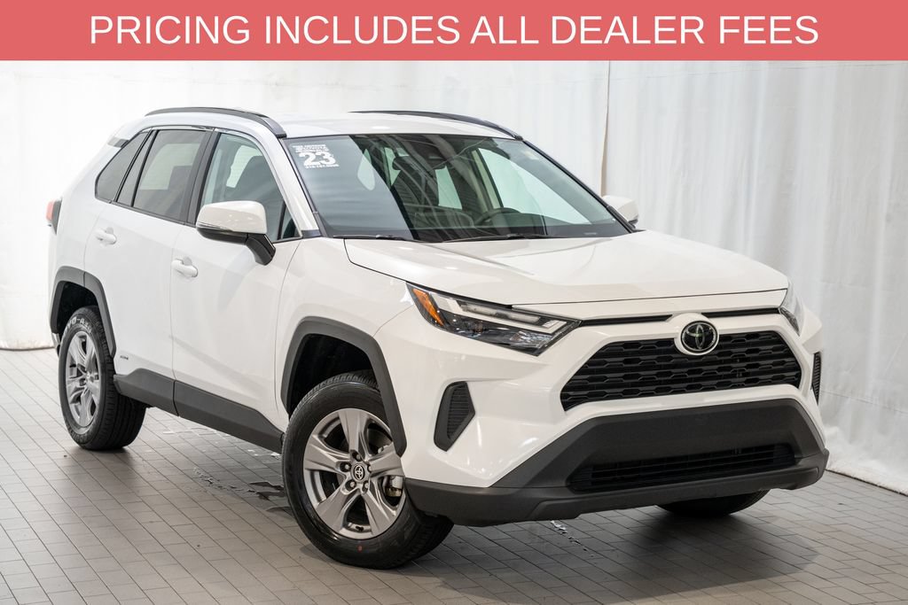 Certified 2025 Toyota RAV4 LE AWD/4WD image 1