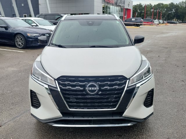 Certified 2024 Nissan Kicks SV FWD image 6