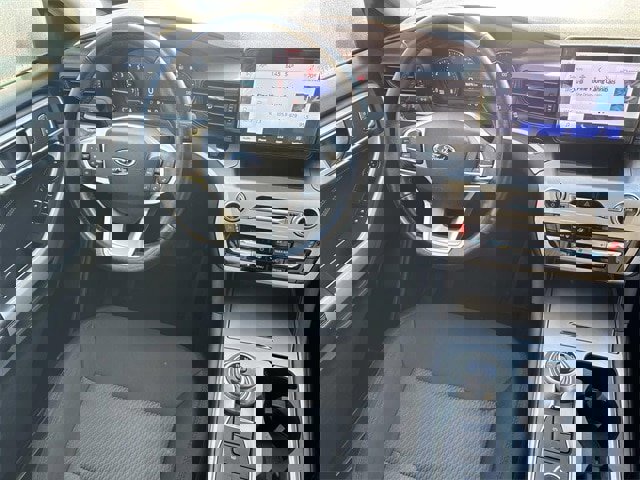 Certified 2022 Ford Explorer XLT w/ Class IV Trailer Tow Package image 16