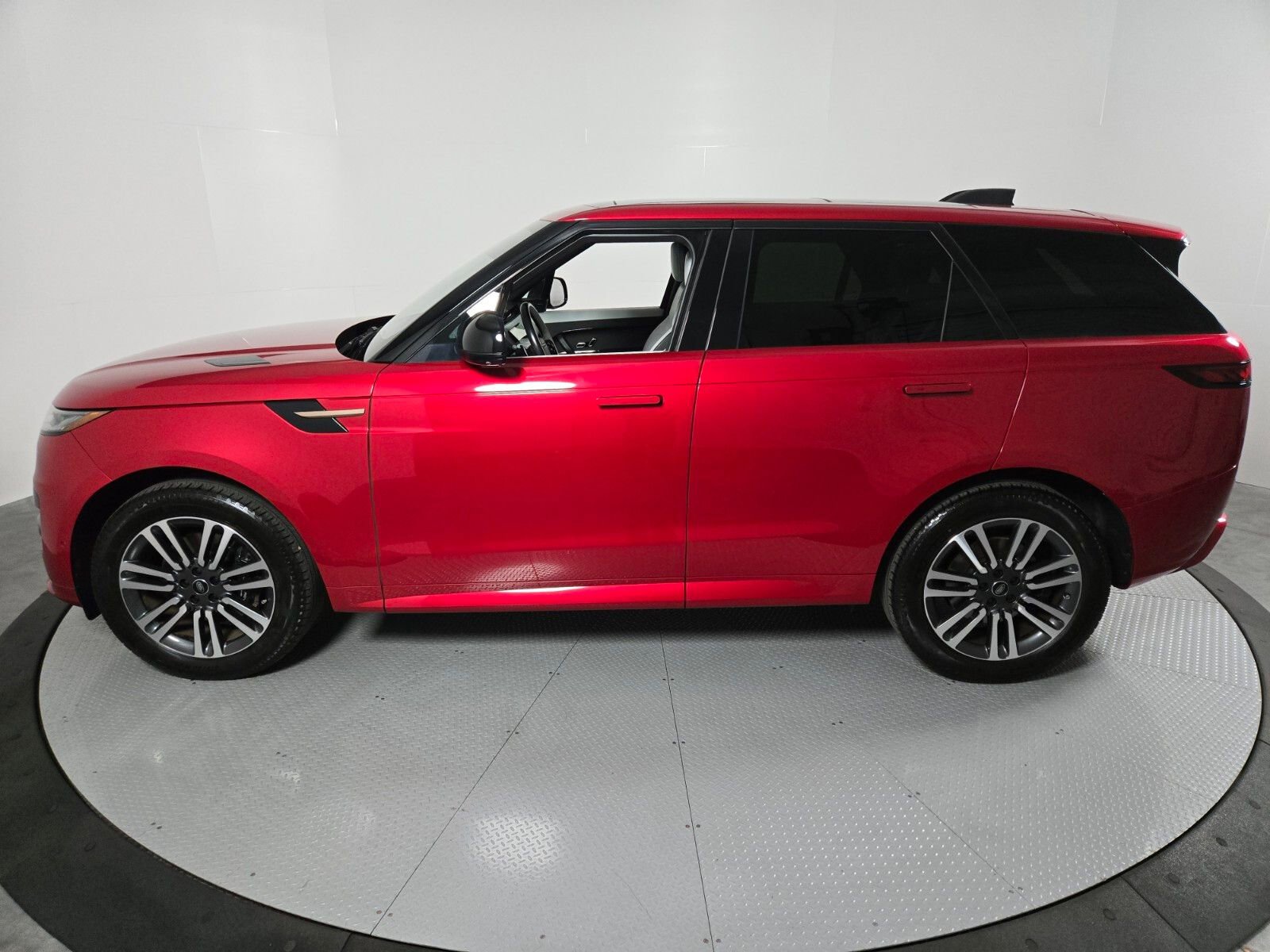 Used 2023 Land Rover Range Rover Sport SE Dynamic AWD/4WD image 33