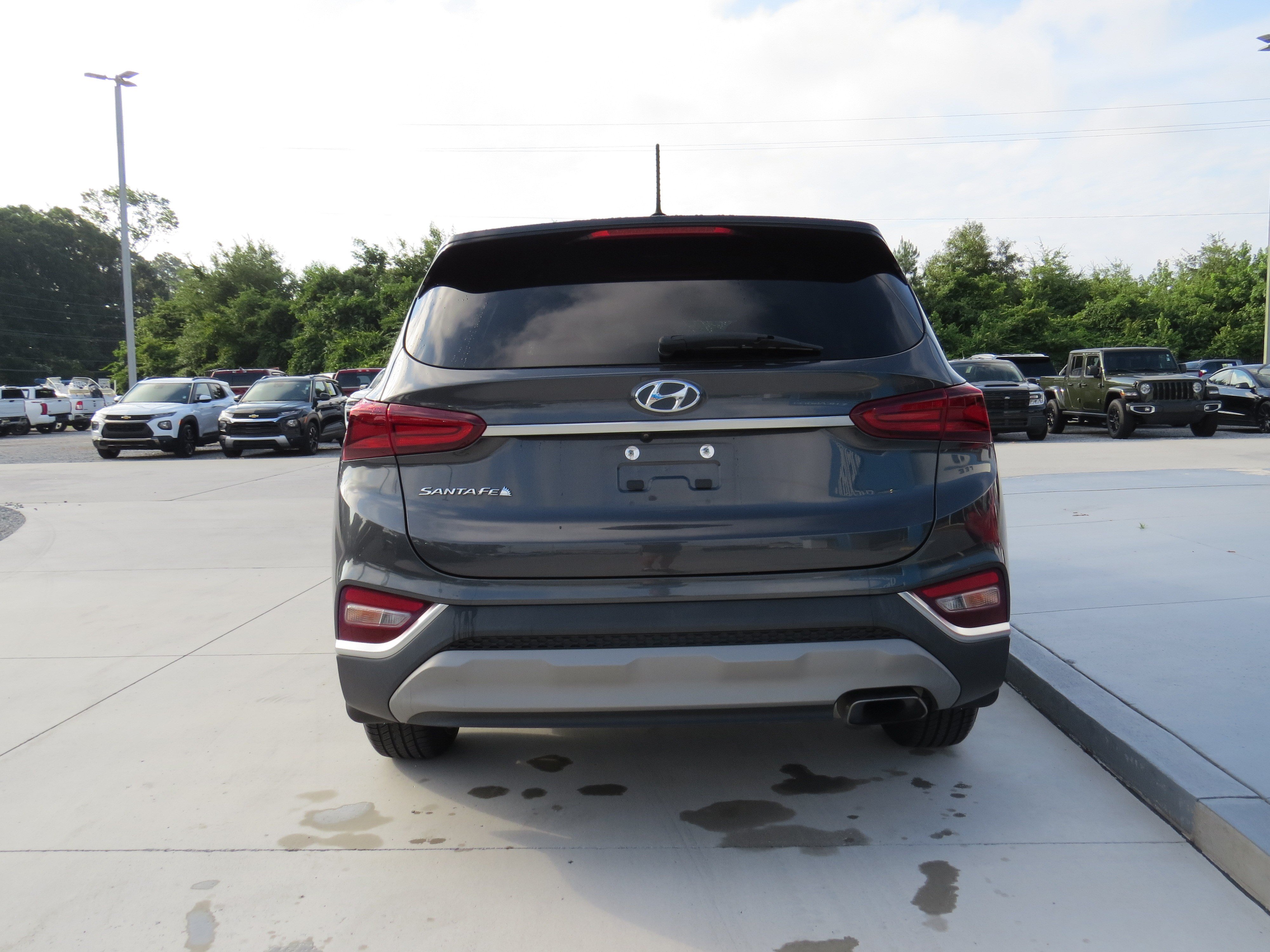 Used 2020 Hyundai Santa Fe SE FWD image 4