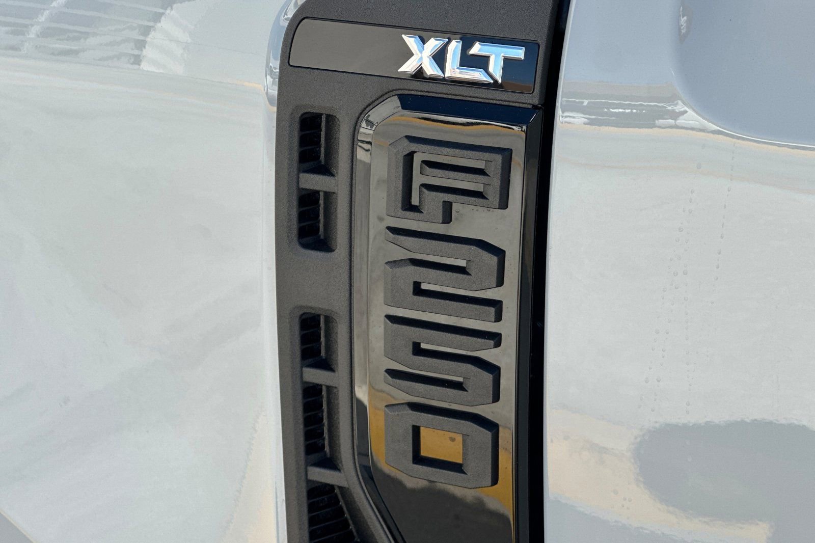 New 2026 Ford F250 XLT w/ XLT Premium Package image 25