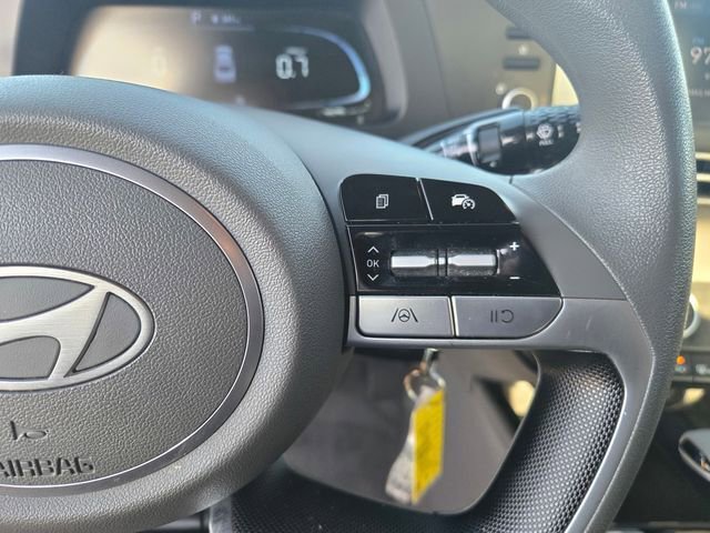 Used 2024 Hyundai Elantra SE image 21