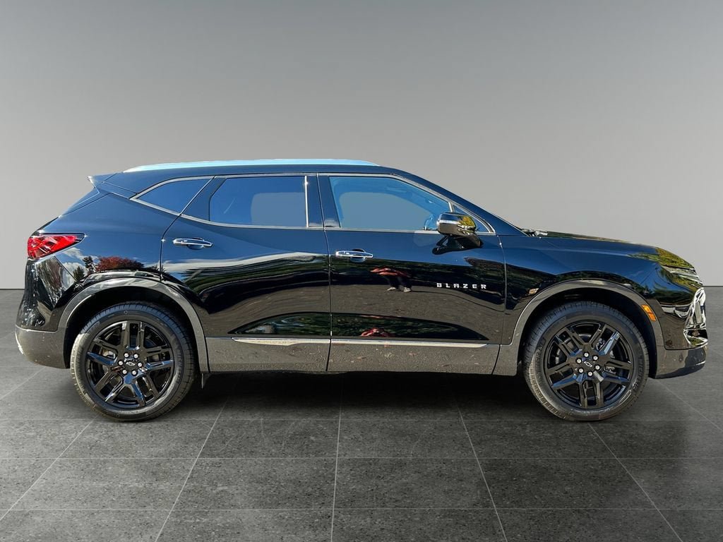 New 2025 Chevrolet Blazer Premier w/ Driver Confidence II Package AWD/4WD image 8