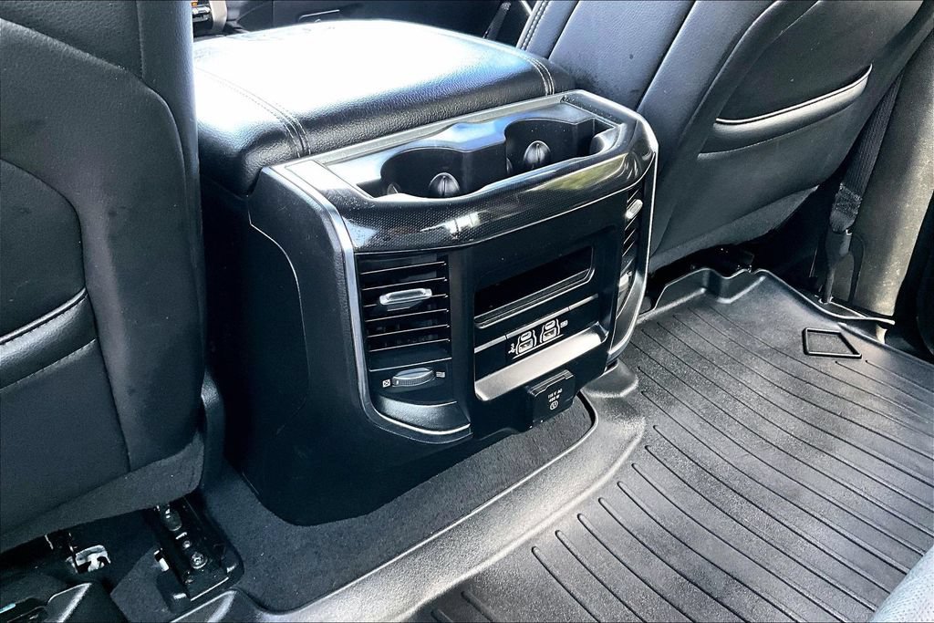 Used 2019 RAM 1500 Laramie w/ Sport Appearance Package AWD/4WD image 11