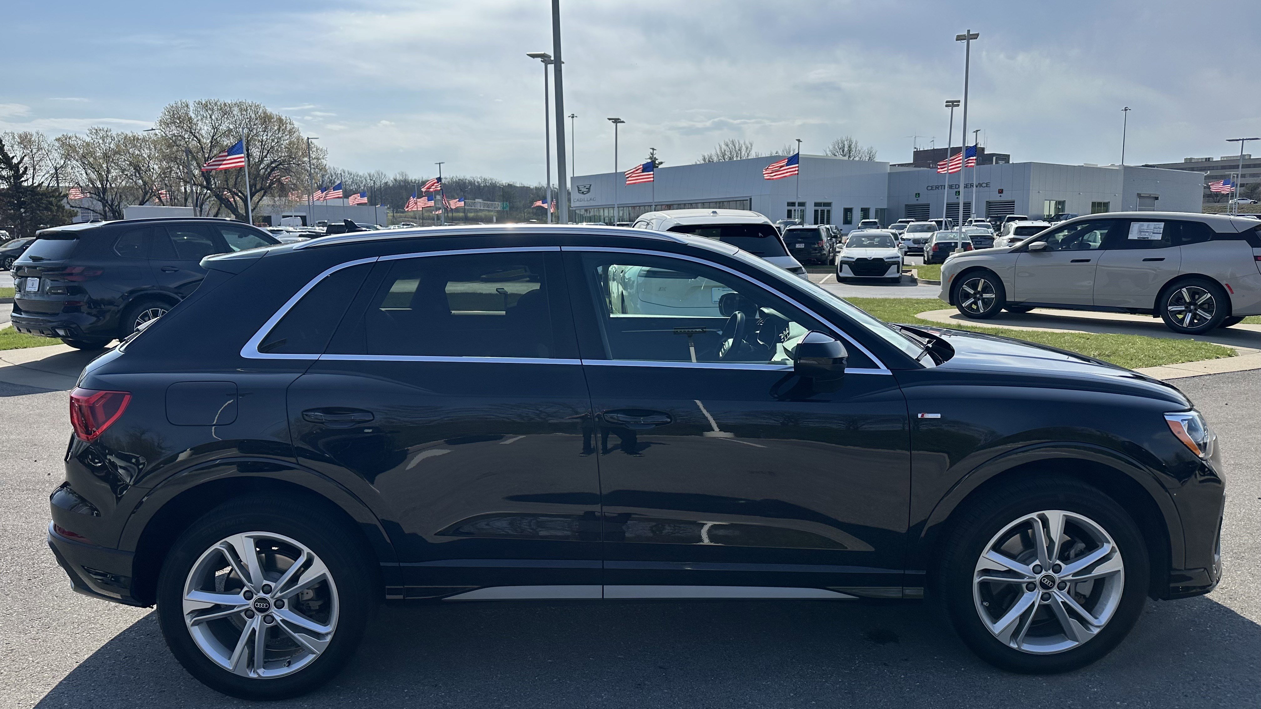 Used 2021 Audi Q3 2.0T Premium w/ 19" Wheel Package image 11