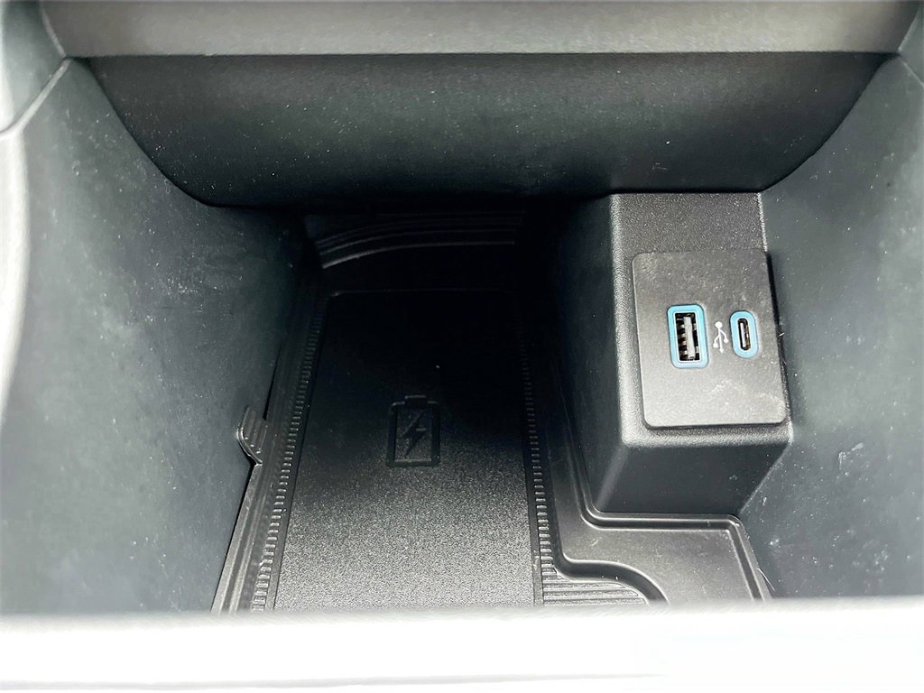 Used 2024 Ford Edge Titanium image 21