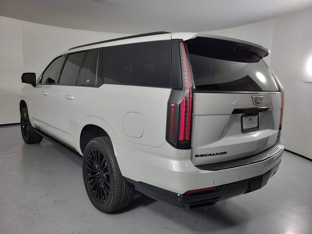 Certified 2025 Cadillac Escalade ESV Sport Platinum w/ LPO, Floor Liner Package AWD/4WD image 4