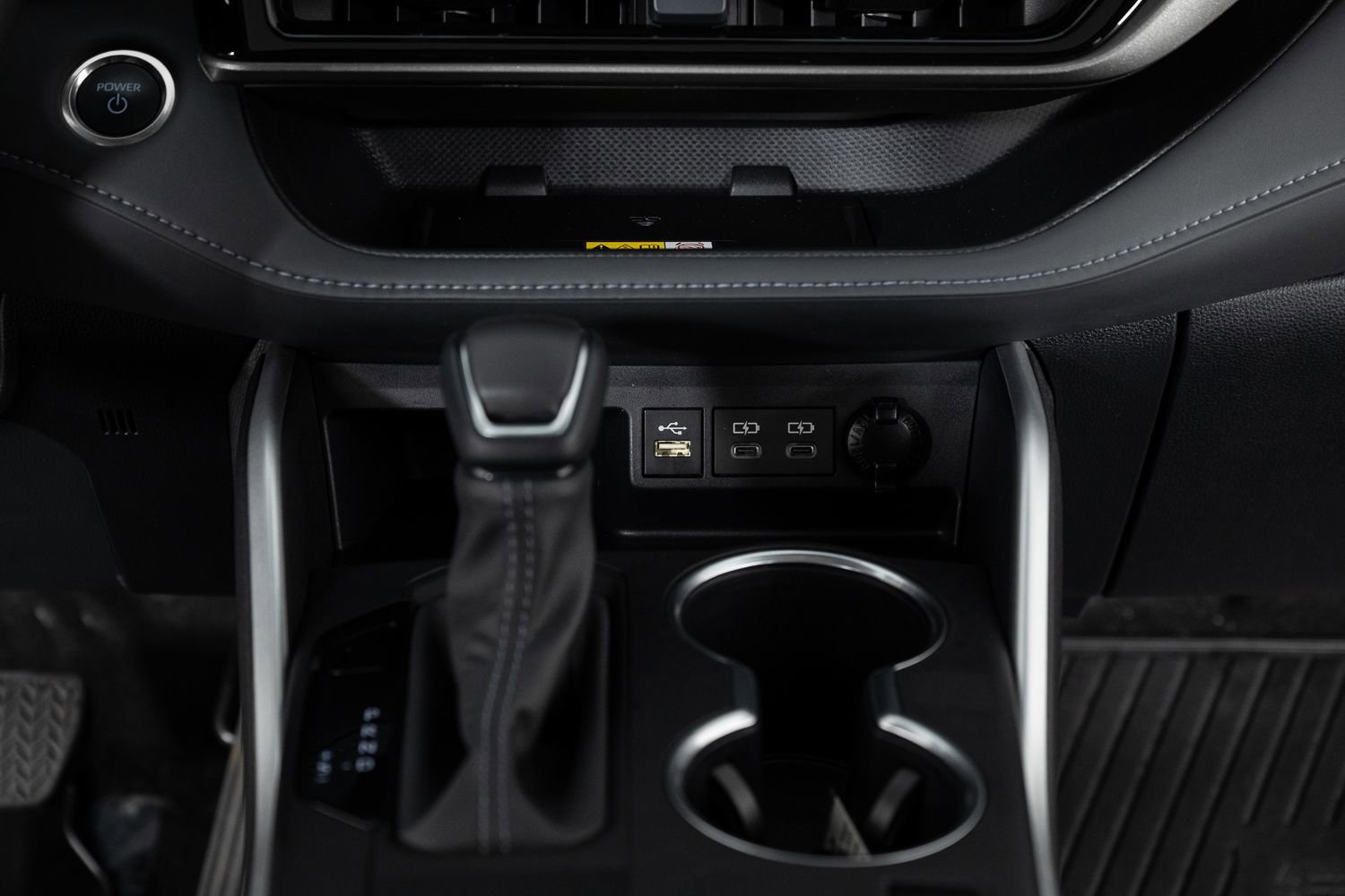 Used 2024 Toyota Highlander XLE image 40