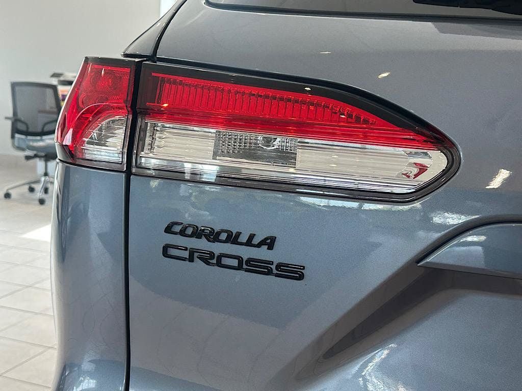 Certified 2024 Toyota Corolla Cross AWD Hybrid image 5