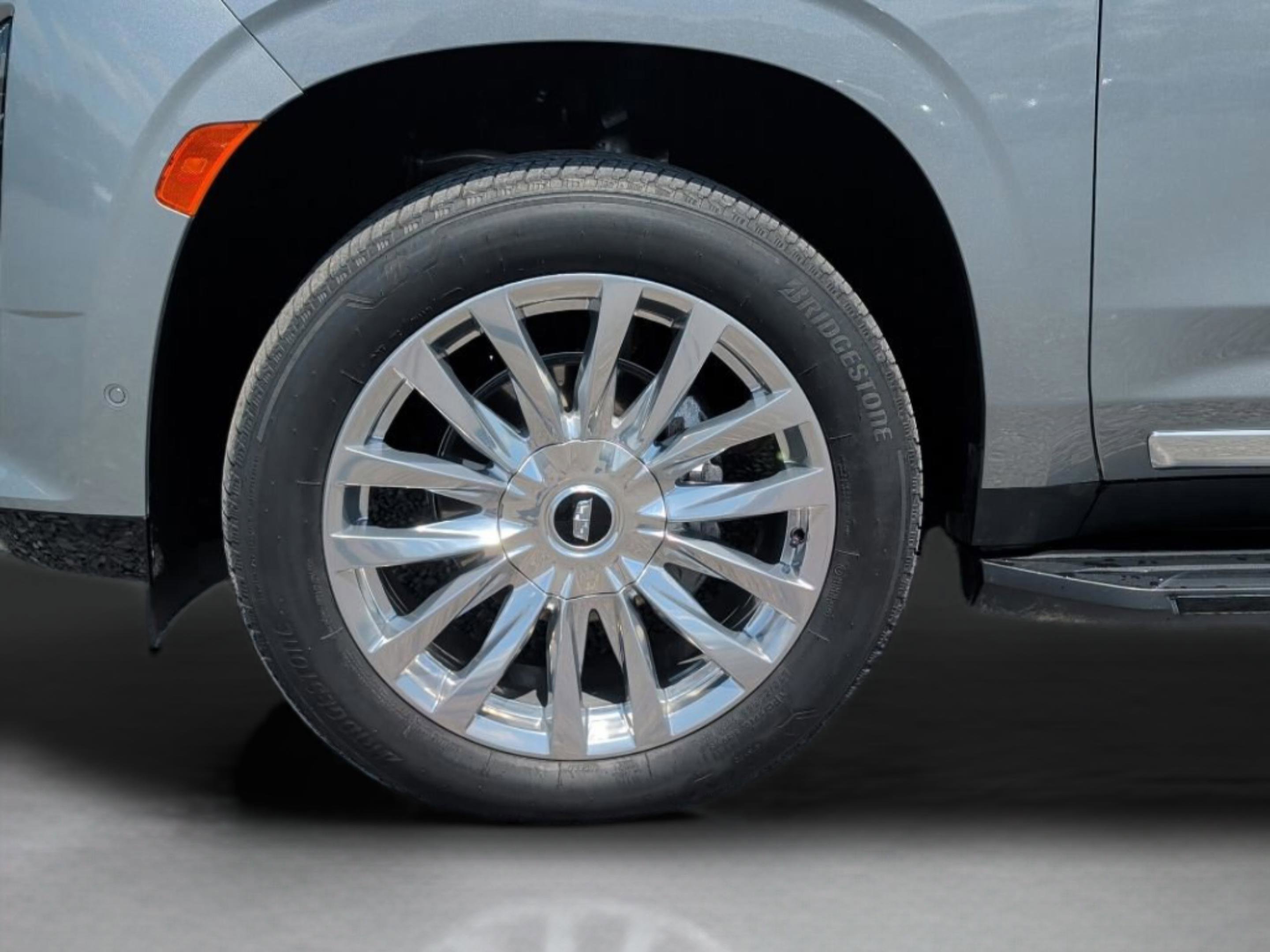 Used 2023 Cadillac Escalade Premium Luxury AWD/4WD image 54