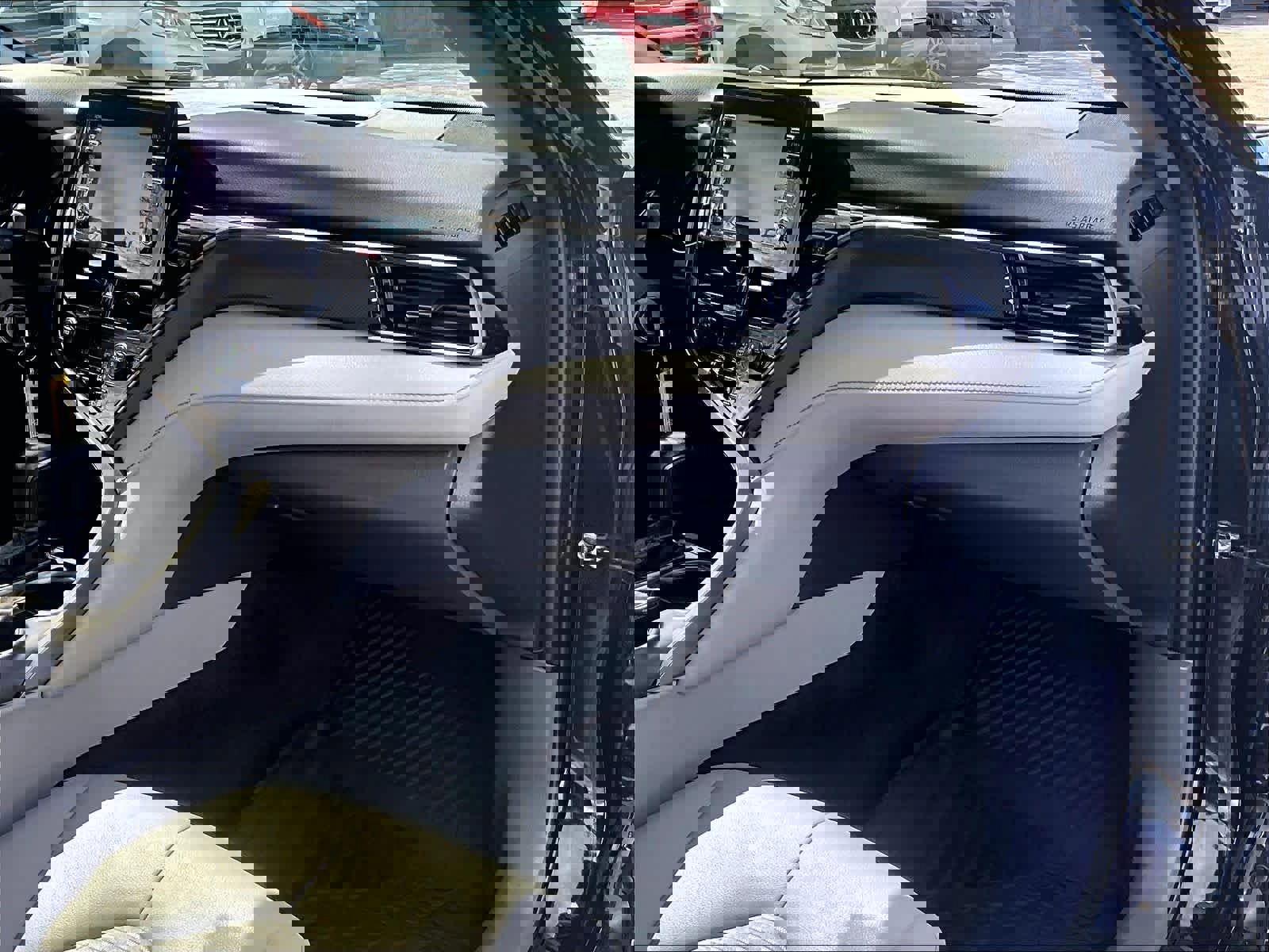 Used 2022 Toyota Camry SE AWD/4WD image 13